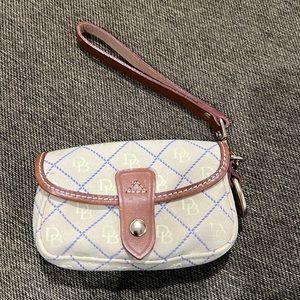 Dooney & Bourke